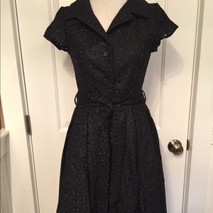 FORAVI DRESS BELTED BLACK EYELET LACE CAP SLEEVE Size S